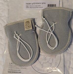 Lana Care wool baby mittens 6-12 mo
